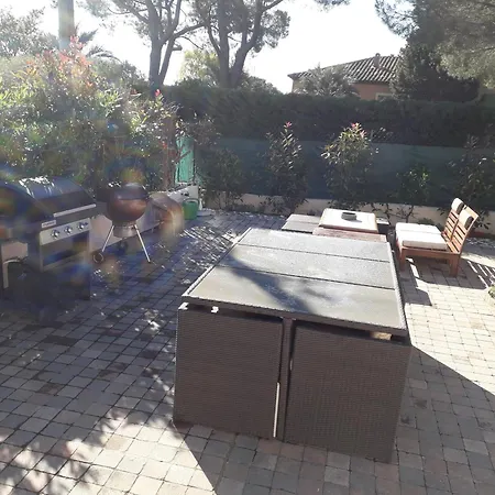 Les Hameaux De L'ermitage * Йер